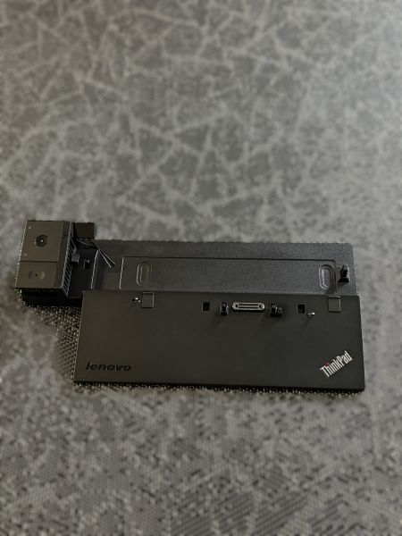 ThinkPad Basic Dock LENOVO - Lot de 4
