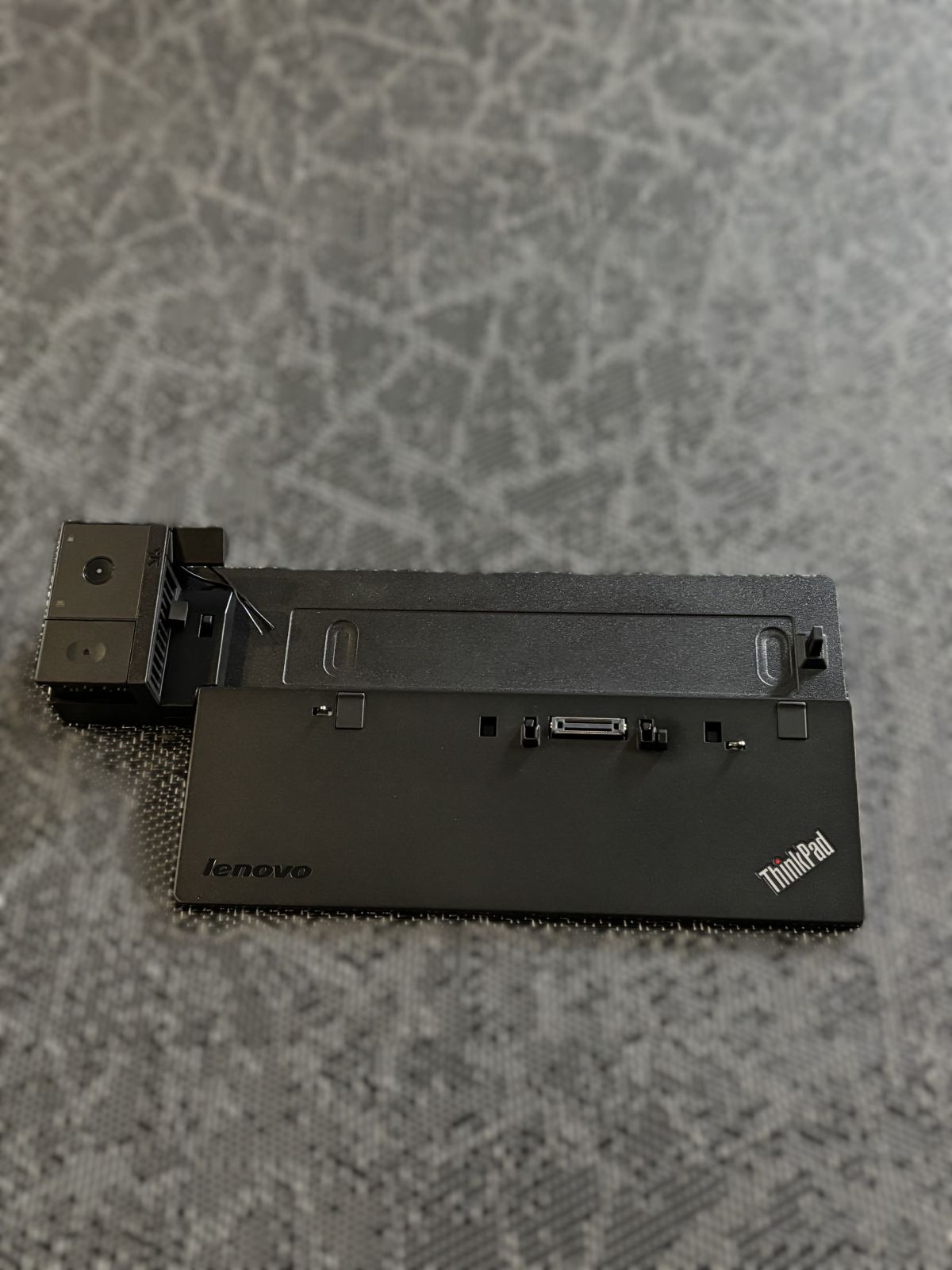 ThinkPad Basic Dock LENOVO - Lot de 4