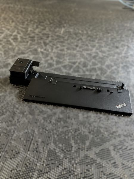 ThinkPad Basic Dock LENOVO - Lot de 4