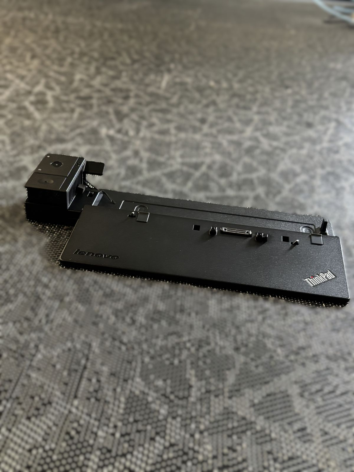 ThinkPad Basic Dock LENOVO - Lot de 4
